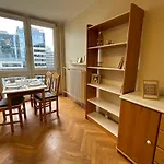 Eleven Apartment Onz