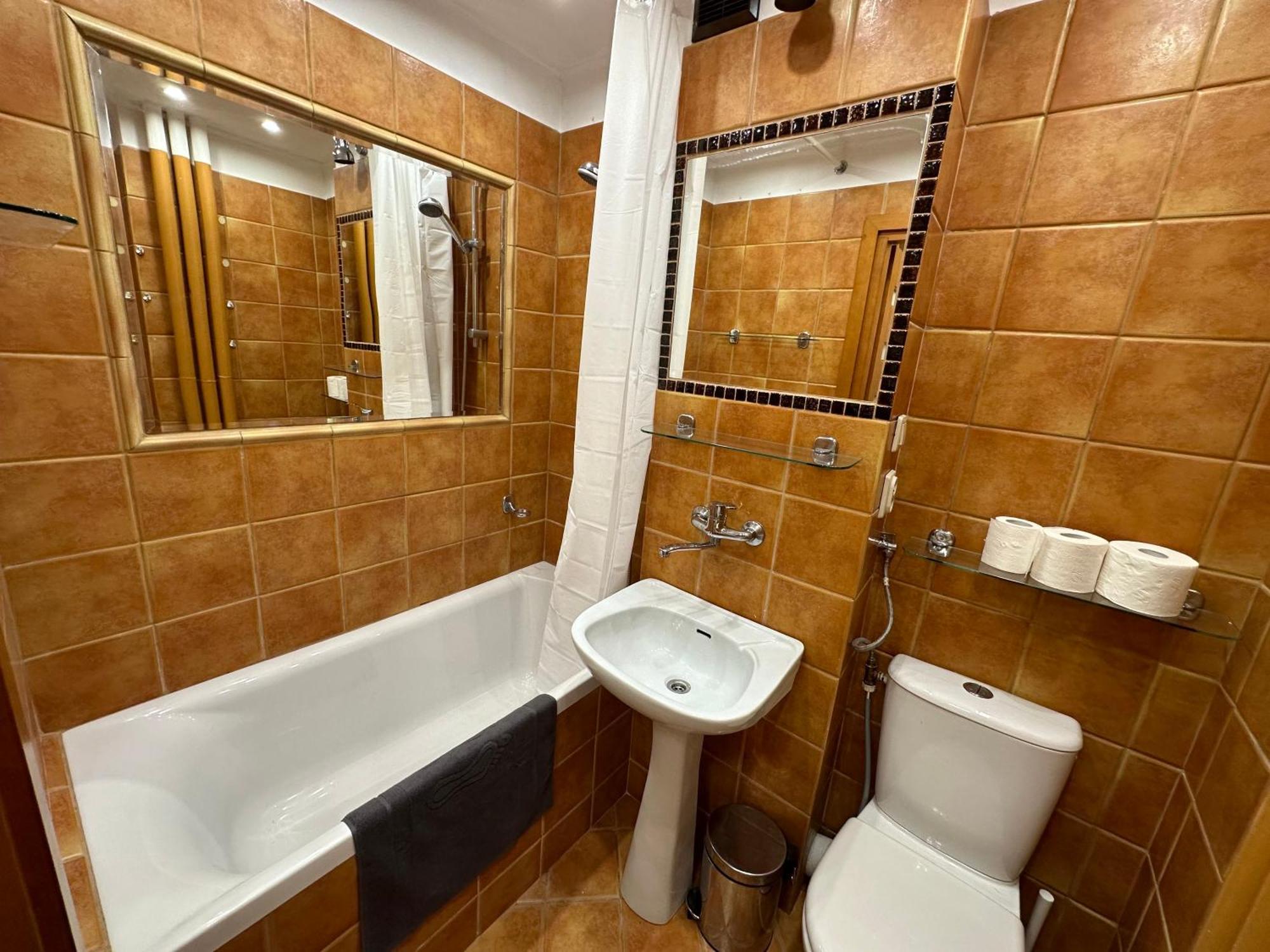 Eleven Onz Apartament *